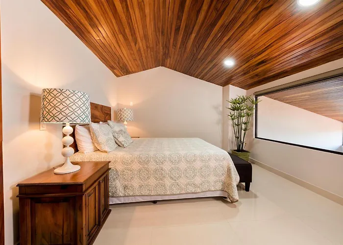 Flamingo Marina Cove 617- Oceanfront 3 Bedroom